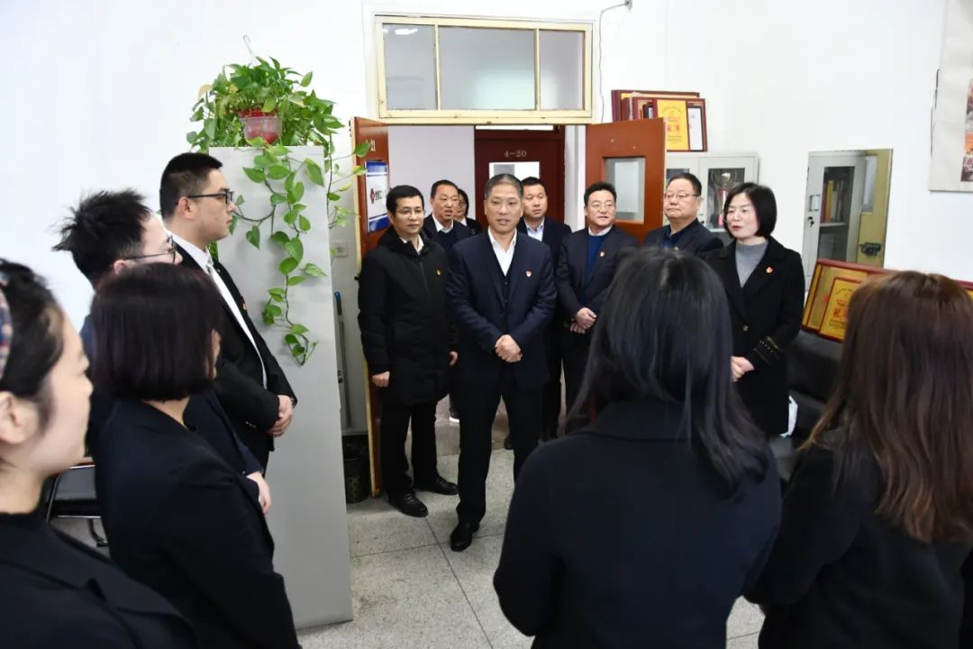 咬定目标不放松 收假收心启新程——龙钢集团领导班子慰问机关职工 咬定目标不放松 收假收心启新程——龙钢集团领导班子慰问机关职工