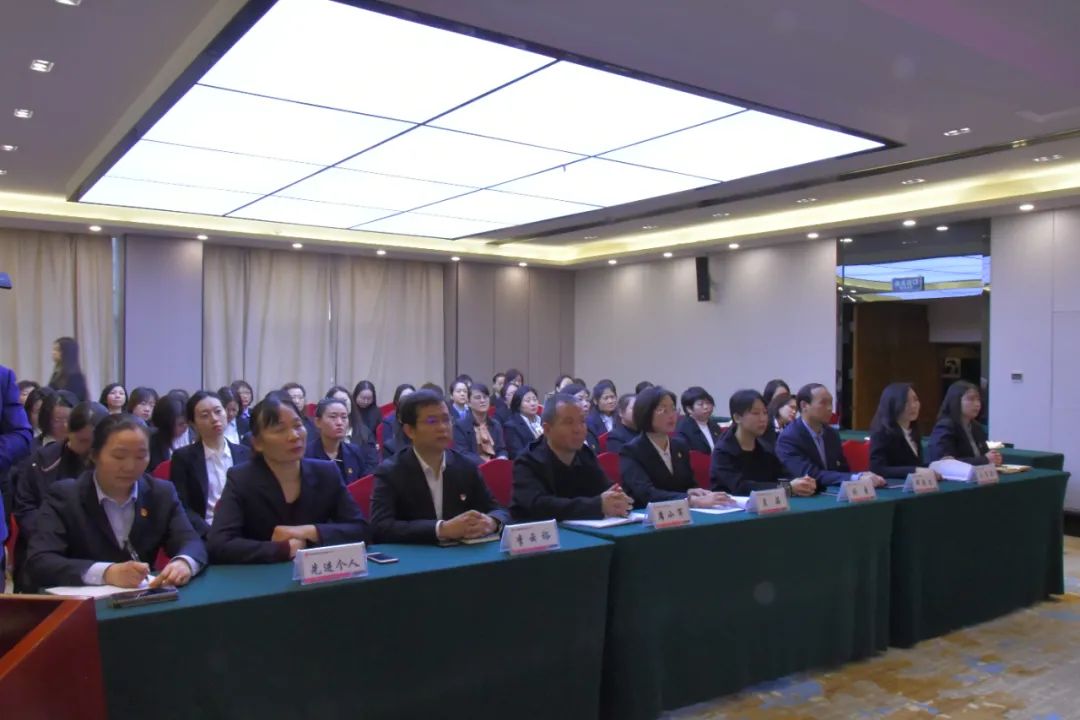 龙钢集团工会女职委“巾帼言志—女职工岗位建功论坛”系列活动丰富多彩 龙钢集团工会女职委“巾帼言志—女职工岗位建功论坛”系列活动丰富多彩