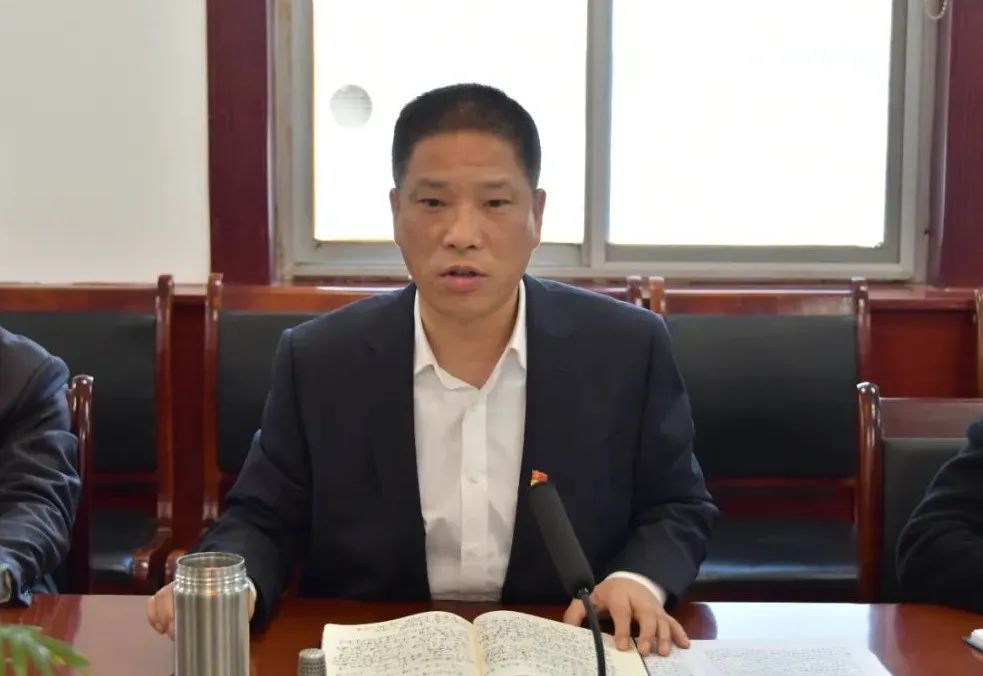龙钢集团党委理论学习中心组举行2022年第5次集体学习