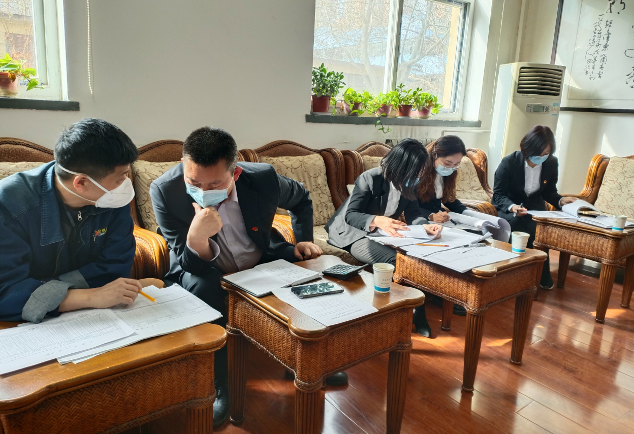 集团公司调研检查红光物流公司工资备案制落实情况 集团公司调研检查红光物流公司工资备案制落实情况