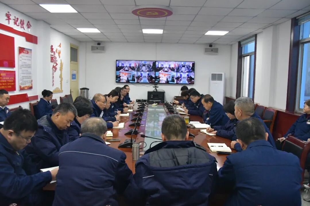 校准方向抓落实 实干担当谋新篇——龙钢集团迅速传达学习贯彻许晓增调研指示精神