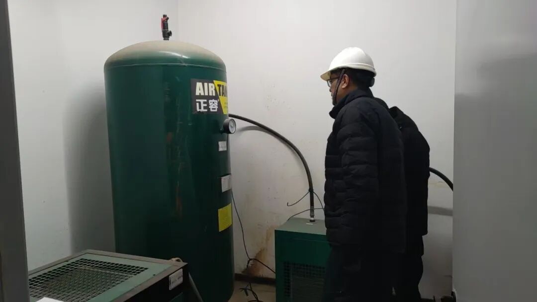 以事故为镜 筑安全之基——红光物流公司深刻汲取“1·18”事故教训全面筑牢安全防线 以事故为镜 筑安全之基——红光物流公司深刻汲取“1·18”事故教训全面筑牢安全防线