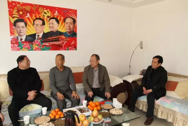 龙钢集团公司党政工领导到韩城片区看望慰问离退休老干部