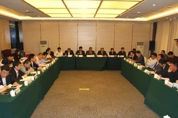 龙钢集团安环委召开2016年第1次会议 龙钢集团安环委召开2016年第1次会议