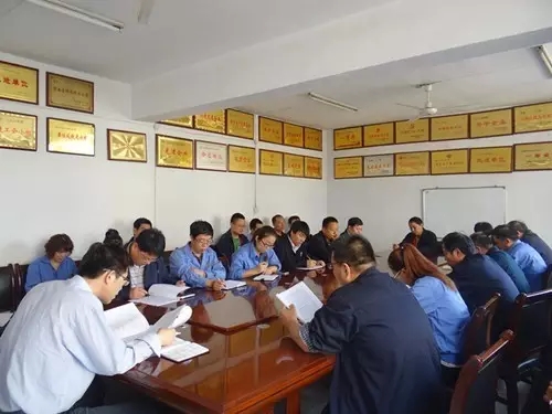 龙钢集团各基层党组织召开“两学一做”学习教育动员部署会 龙钢集团各基层党组织召开“两学一做”学习教育动员部署会