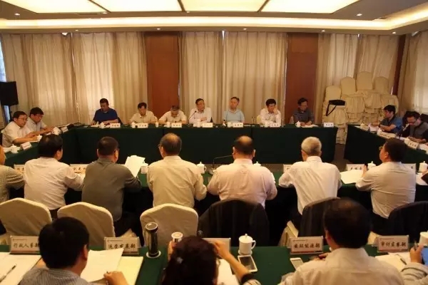 陕钢集团领导到龙钢集团现场办公 陕钢集团领导到龙钢集团现场办公
