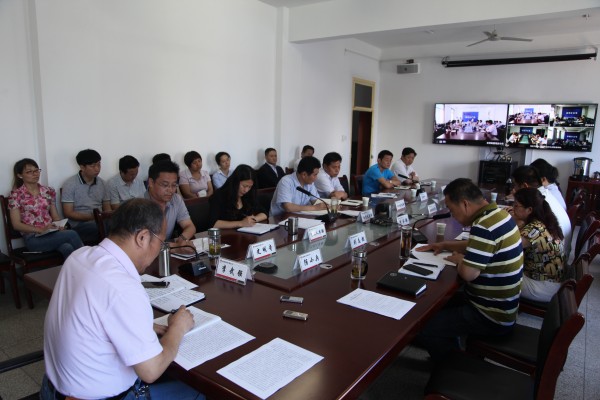龙钢集团专题学习贯彻两级会议精神 龙钢集团专题学习贯彻两级会议精神