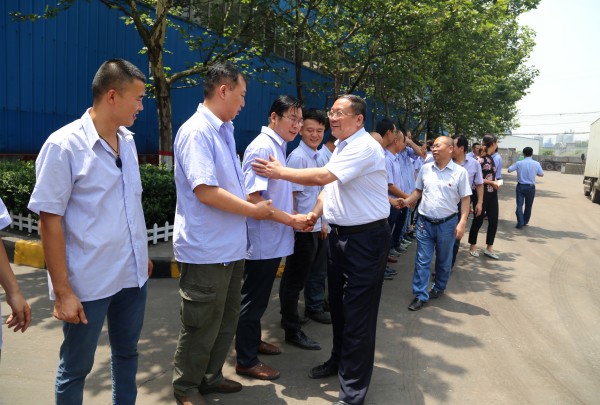 龙钢集团党政工领导到韩城片区慰问“送清凉” 龙钢集团党政工领导到韩城片区慰问“送清凉”