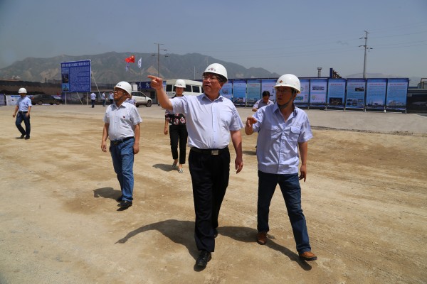 龙钢集团党政工领导到韩城片区慰问“送清凉” 龙钢集团党政工领导到韩城片区慰问“送清凉”