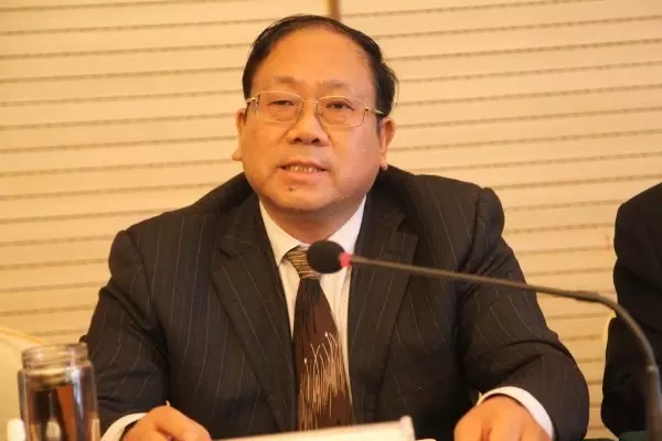 龙钢集团公司召开领导干部警示训诫大会