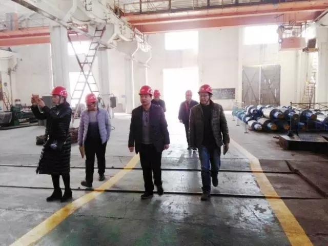 华阴市经贸局副局长董鹏到华冶公司检查指导安全工作