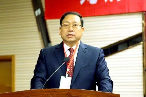 龙钢集团公司召开二届五次职工（会员）代表大会暨2017年工作会