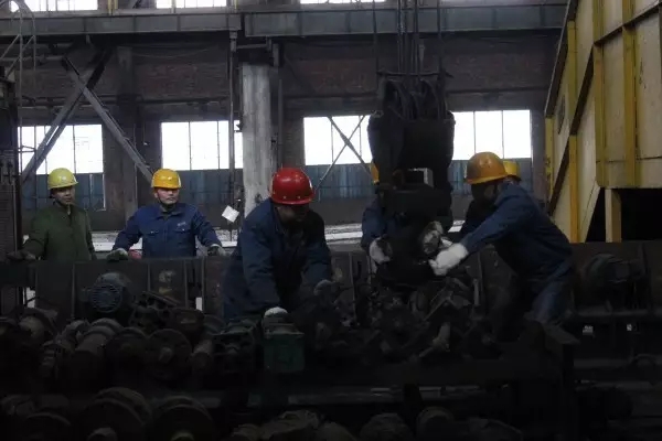 西钢公司、红光物流公司 转变经营理念 鼓足干劲 全力以赴推动企业转型发展