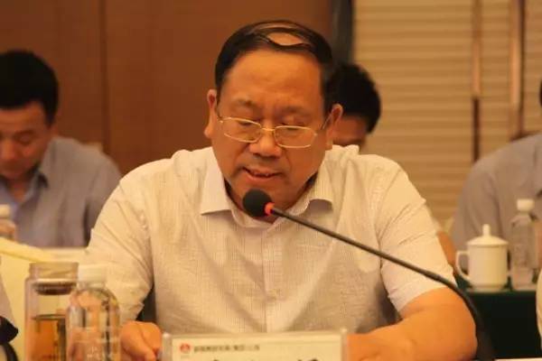 陕钢集团召开龙钢集团公司追赶超越汇报点评会