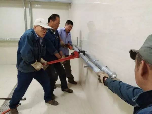 技术保障　用心服务　以汗水润泽心灵
