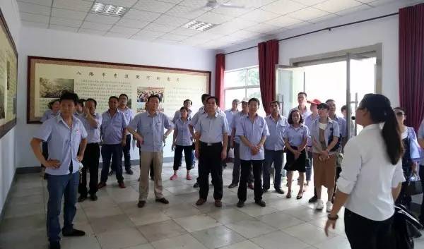 综合服务公司喜迎“七一”参观红色革命基地