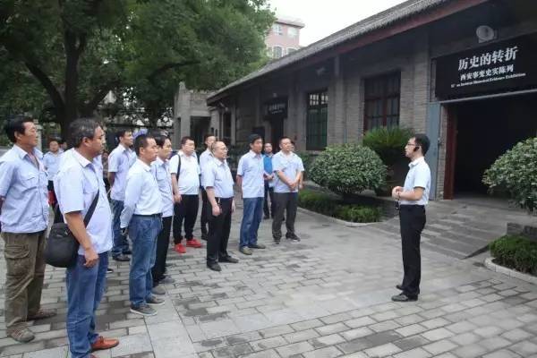 龙钢集团开展纪念建军90周年复转退伍军人革命传统教育活动