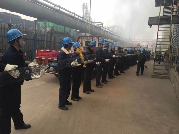 华富公司全员会战 助推脱硫建设步伐 华富公司全员会战 助推脱硫建设步伐