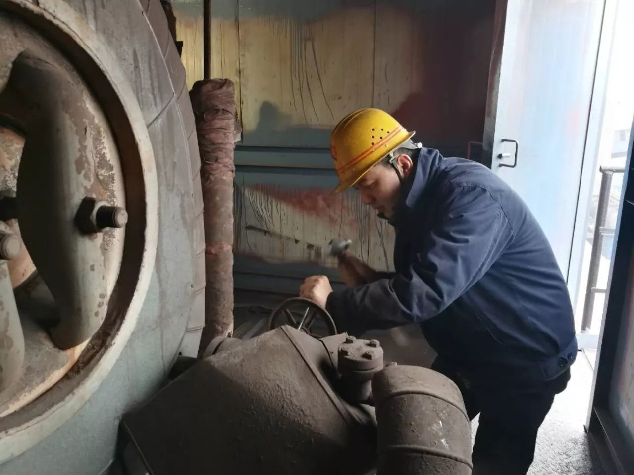 为坚守一线的他们点赞 为坚守一线的他们点赞