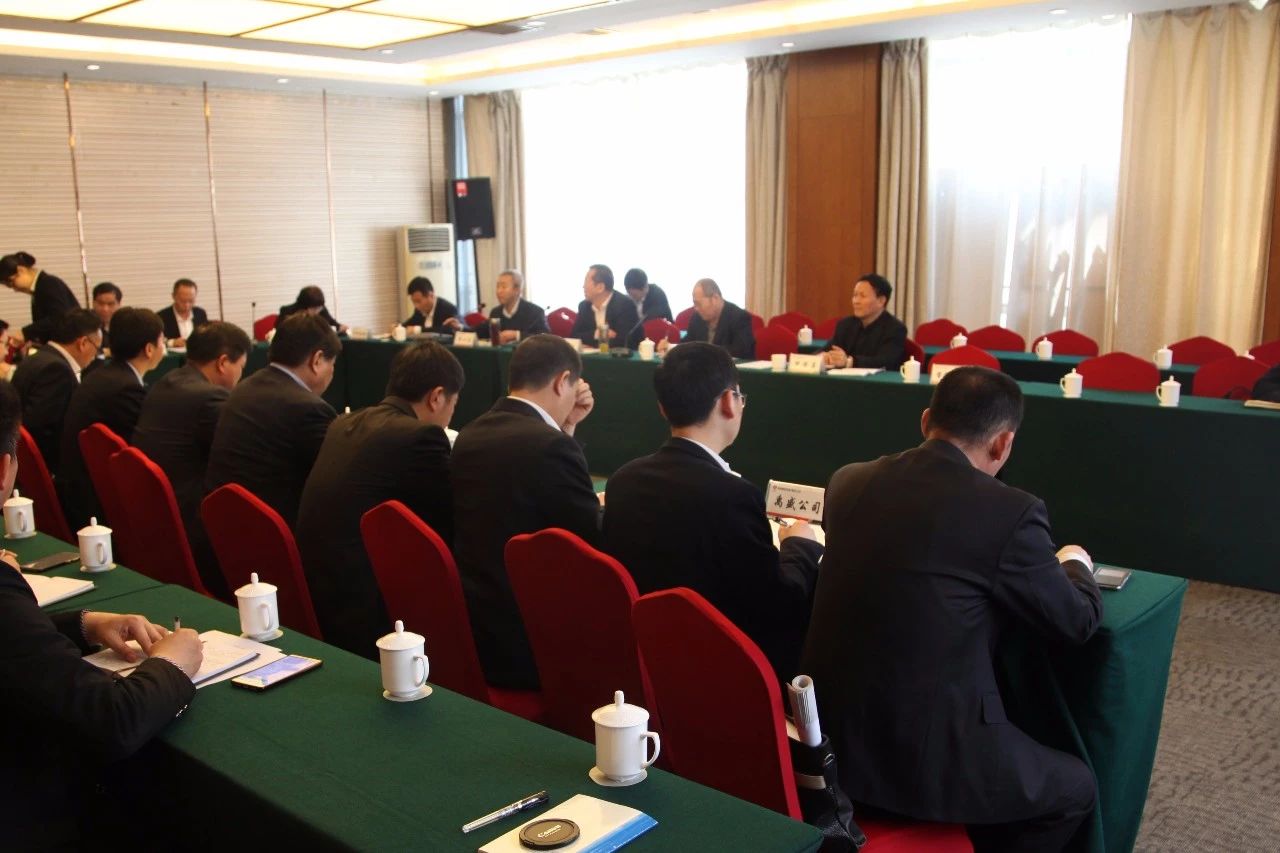 龙钢集团召开3月份经营工作推进会