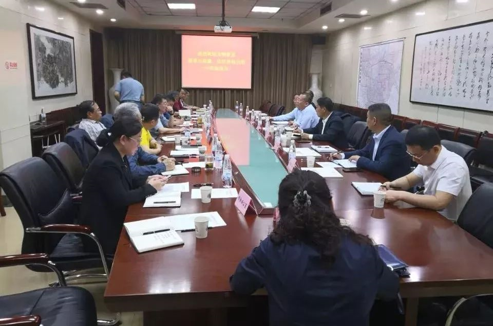龙钢集团与西安市政道桥建设公司深化交流合作