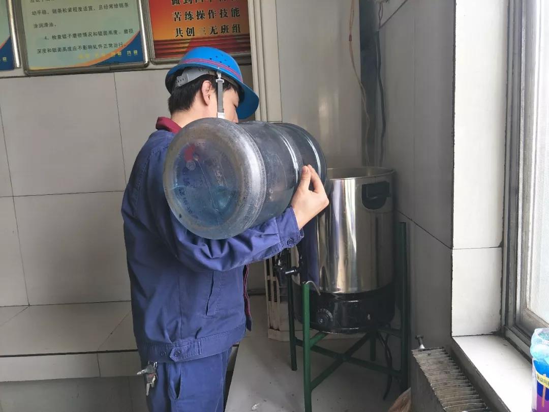 同兴公司轧钢厂扎实推进“安全生产月”活动