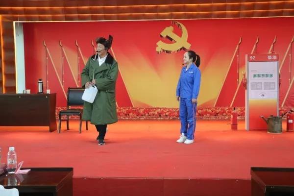 一封家书寄深情 千言万语说安全——龙钢集团公司组织开展“安全家书巡回诵读”活动 一封家书寄深情 千言万语说安全——龙钢集团公司组织开展“安全家书巡回诵读”活动