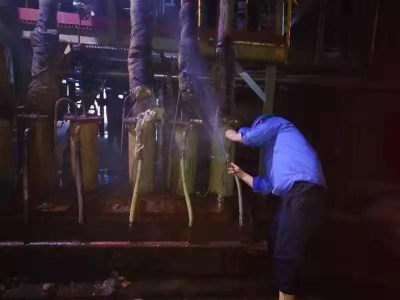 炉前的“焊花”和“水花” 炉前的“焊花”和“水花”