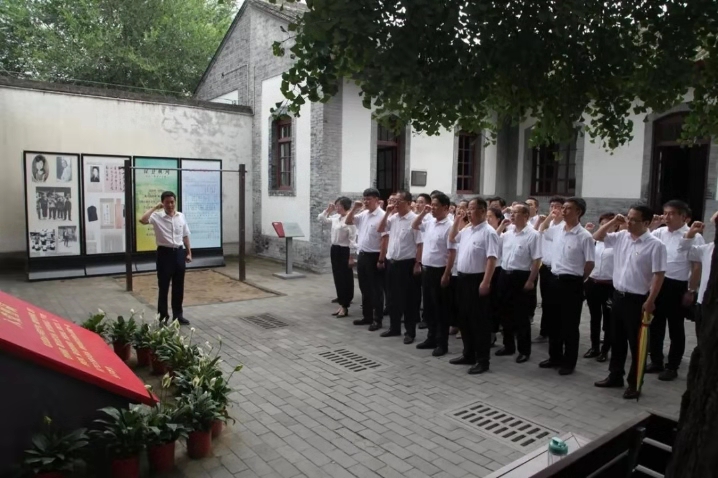 党旗引领坚守初心 担当使命砥砺前行——龙钢集团2019年党建工作综述 党旗引领坚守初心 担当使命砥砺前行——龙钢集团2019年党建工作综述