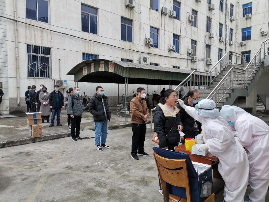 有序、有底!龙钢集团韩城返岗职工进行核酸检测硬核复工 有序、有底!龙钢集团韩城返岗职工进行核酸检测硬核复工