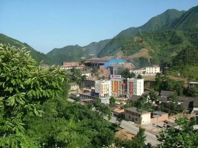 寒来暑往十四载 平凡岗位绘人生