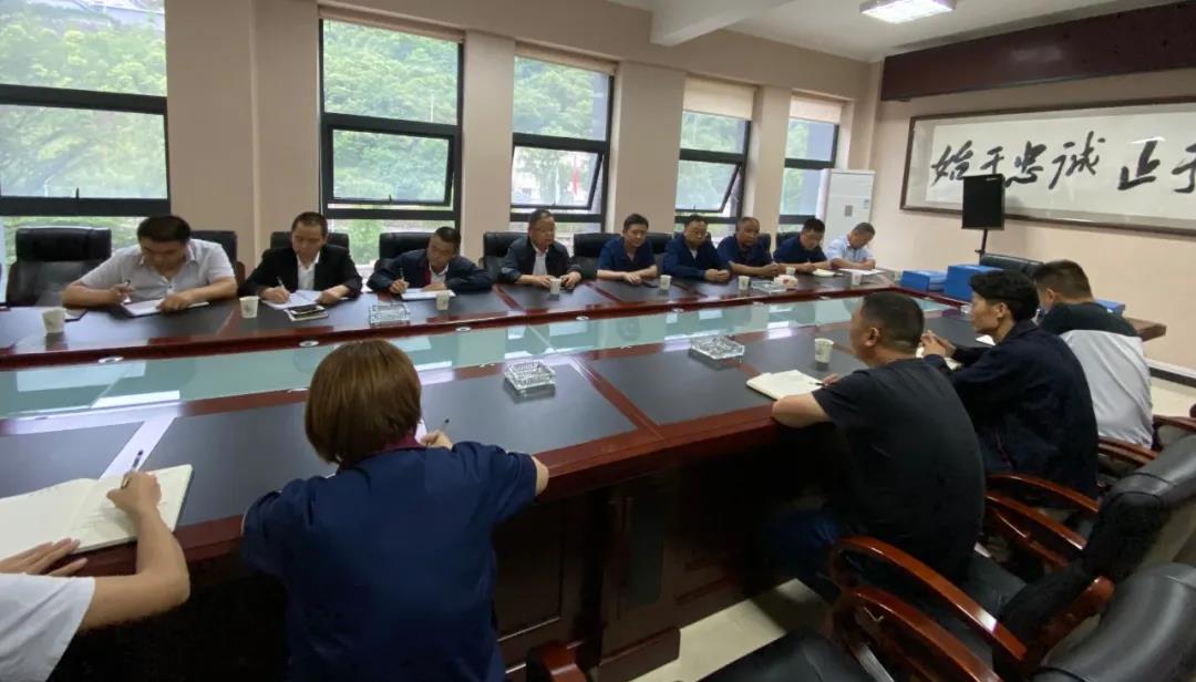 冒雨进山查汛情 关切之心系矿山——陈辉检查指导大西沟矿业公司防汛和安全环保工作