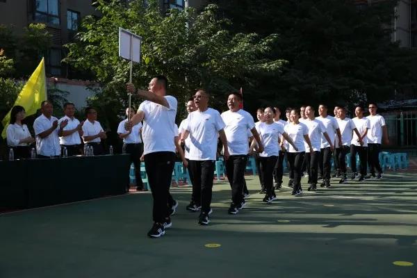 龙钢集团“迎国庆”全民健身广播体操展演活动掠影