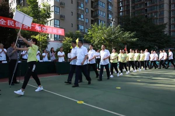 龙钢集团“迎国庆”全民健身广播体操展演活动掠影
