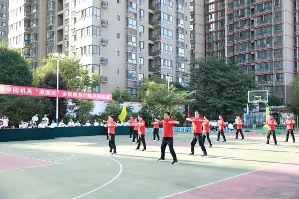 龙钢集团“迎国庆”全民健身广播体操展演活动掠影