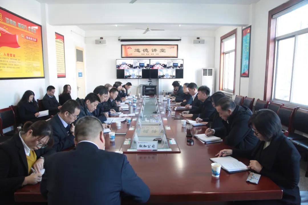坚定信心再鼓干劲 凝心聚力再添措施 坚定信心再鼓干劲 凝心聚力再添措施
