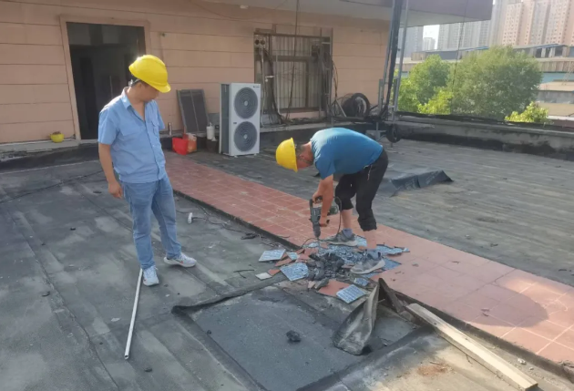 红光物流公司全力保障培训学校暑期维修改造纪实