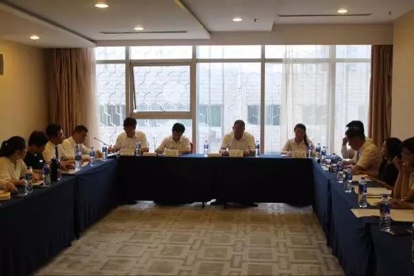 唐鑫到酒店管理公司开展“不忘初心、牢记使命”主题教育专题调研并讲党课