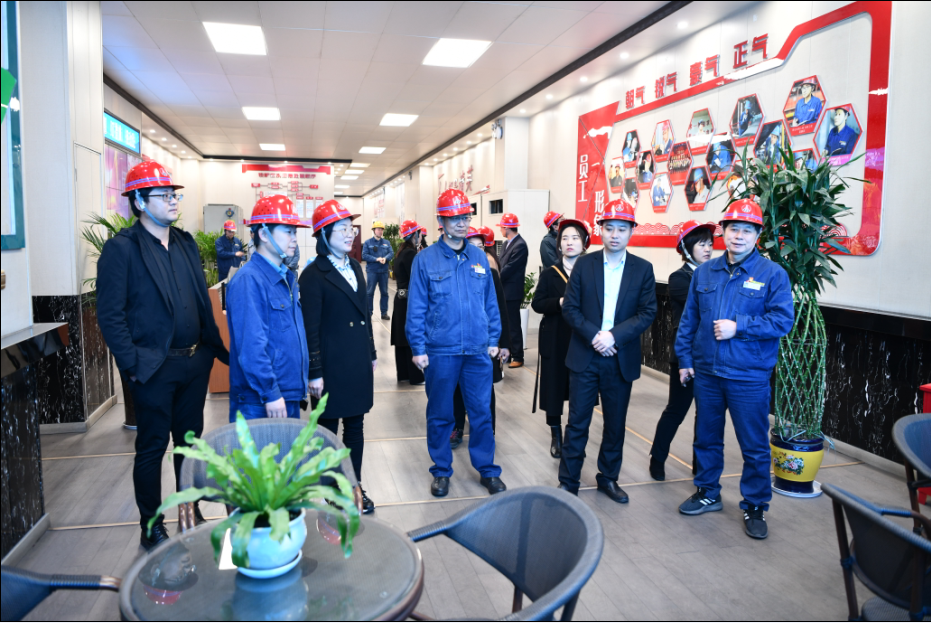 对标交流学先进 开拓工作新思路——龙钢集团党群系统开展对标学习